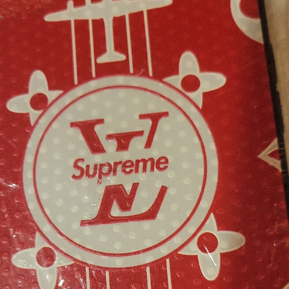 Supreme VL Red and White Patterned Phone Case for 7 Plus